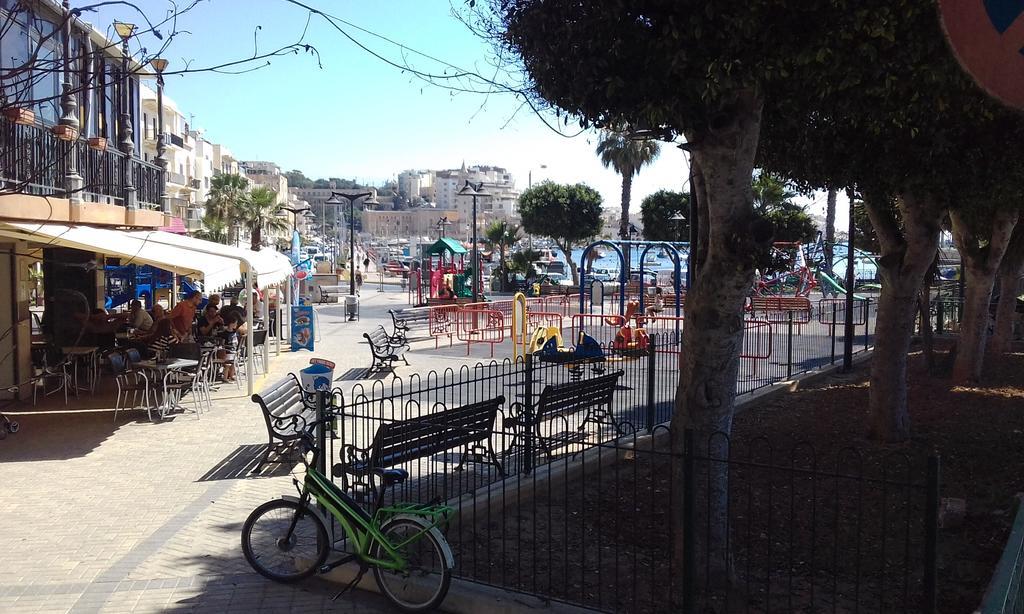 The April Maisonette Marsaskala Exterior photo