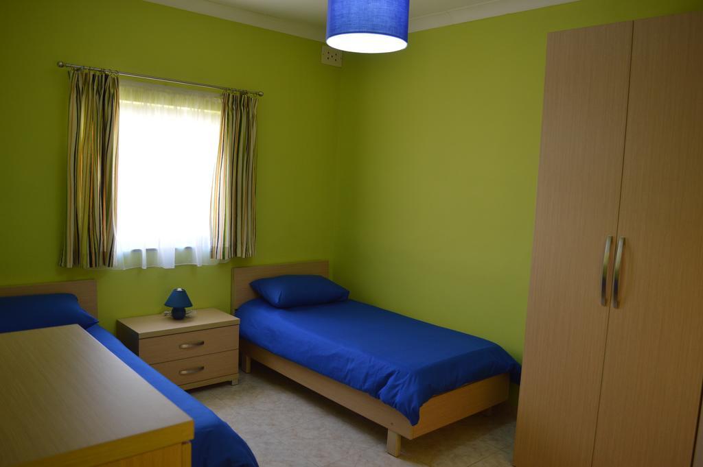 The April Maisonette Marsaskala Exterior photo