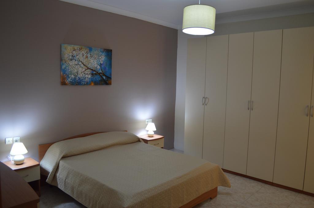 The April Maisonette Marsaskala Exterior photo